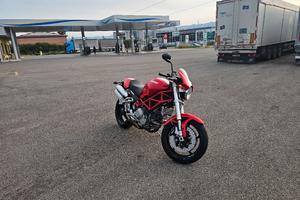 Ducati Monster S2R 1000