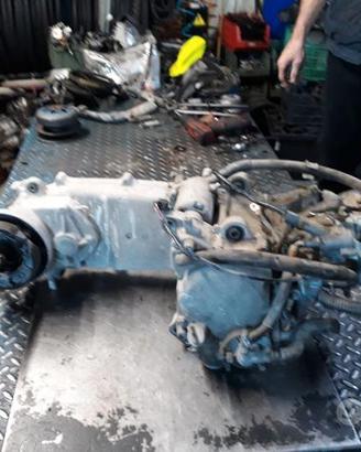 SH 125 08 : motore , iniettore