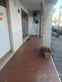 Locale uso commerciale