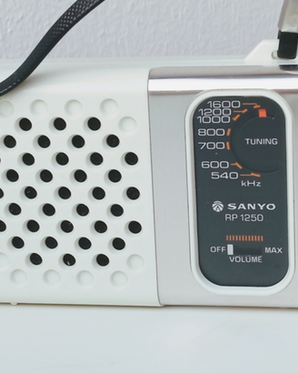 Radio Sanyo vintage