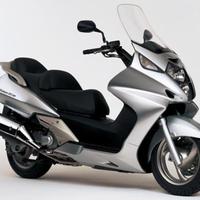 HONDA SILVER WING 600 - Ricambi Usati