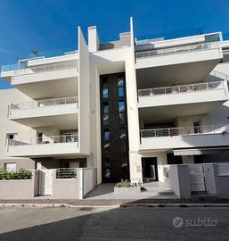 Roseto Nord Trilocale con corte esterna