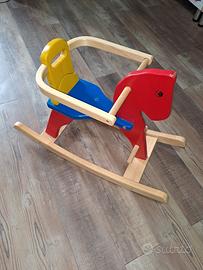 cavallo a dondolo in legno 