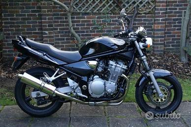 Ricambi usati per suzuki bandit 600 anno 2000 nero