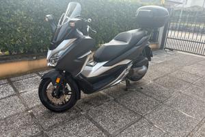 Honda Forza 300