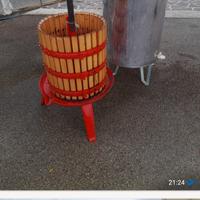 Torchio da vino + recipiente in acciaio inox 