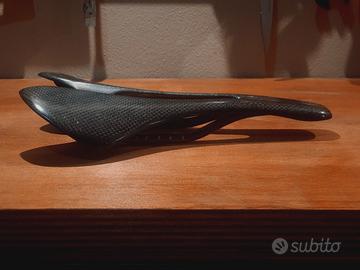 sella carbonio no brand