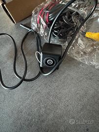 Retrocamera universale per auto