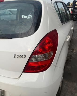 Fanale posteriore dx Hyundai I20 anno 2012