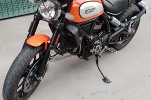 ducati scrambler 800 cc
