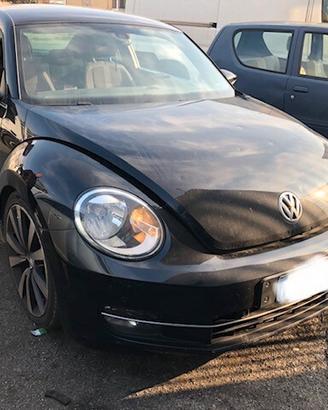 VOLKSWAGEN NEW BEATLE 2014