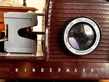 Proiettore per dispositive fotografiche