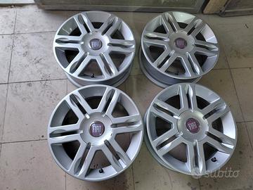 Cerchi in lega da 14 pollici per Fiat panda