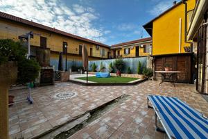 3 LOCALI A BUSSERO