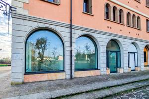 NEGOZIO A CASTIRAGA VIDARDO