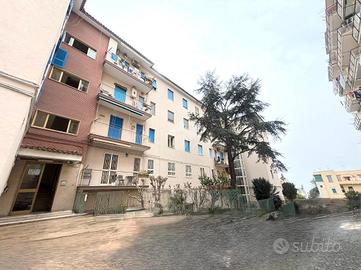 5 LOCALI A TORRE DEL GRECO