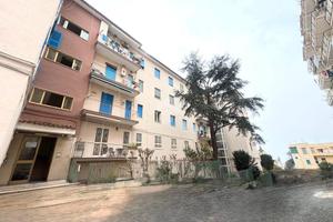 5 LOCALI A TORRE DEL GRECO