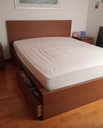 letto matrimoniale marrone ikea con contenitori e 