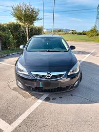 Opel Astra J 2.0 CDTI Cosmo S 