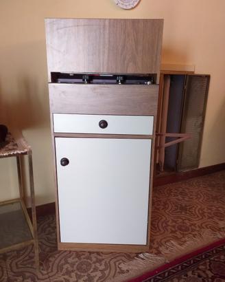 Mobiletto con lavello e piano cottura