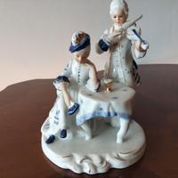 Statuetta in porcellana