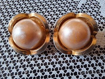 Orecchini vintage con clip e grossa perla