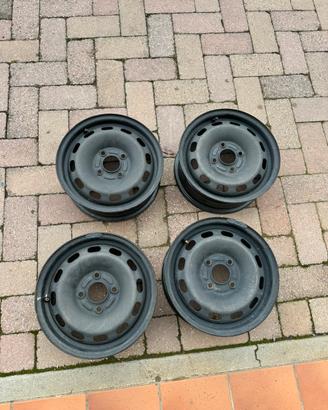 Cerchi in ferro FORD / PEUGEOT R14 4X108