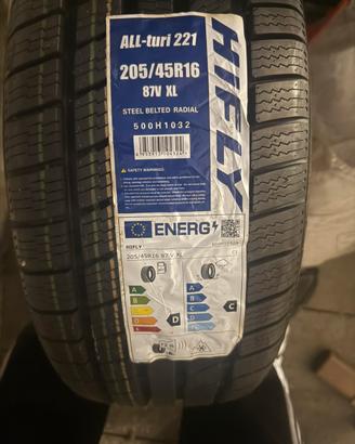 Coppia gomme nuova 205/45 r16