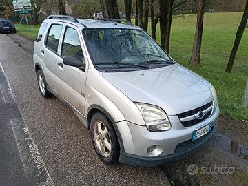 Suzuki Ignis 4x4 permanente 