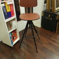 Sgabello vintage industriale