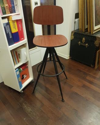 Sgabello vintage industriale