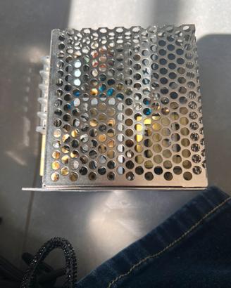 ALIMENTATORI TRASFORMATORI 12v 4.2A