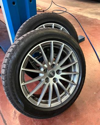 CERCHI AUDIA5 DA17 POLLICI CON GOMME PIRELLI NUOVE