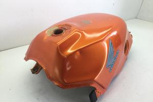 HONDA VF 1000 F 998 SERBATOIO BENZINA - RUGGINE IN