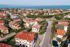 4 LOCALI A SIRMIONE