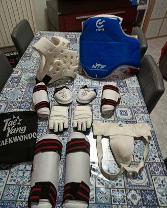 TUTA PROTETTIVA TAEKWONDO