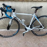 Bici da corsa Focus cayo Tutta in carbonio