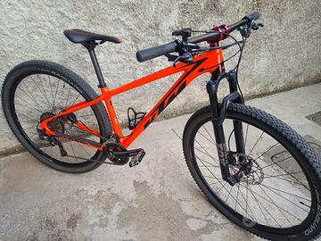 MTB DA 29 MARCA KTM MODELLO MYROON CARBONIO