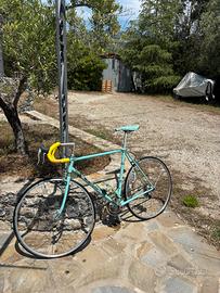 Bici Bianchi vintage da corsa celeste originale