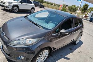 ford fiesta 1.4 16v benzina/GPL 