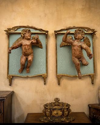 Antica coppia di putti alati/angeli in legno