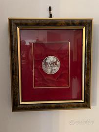 Quadro decorativo medaglione centrale in rilievo