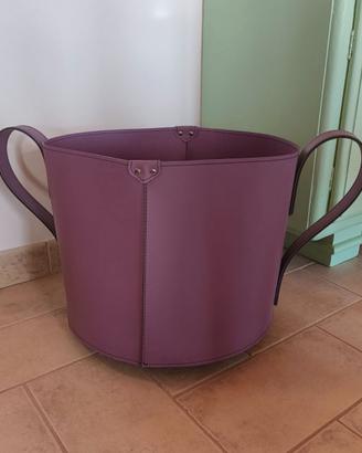 Cesto in pelle  con Ruote -  Porta Legna riviste