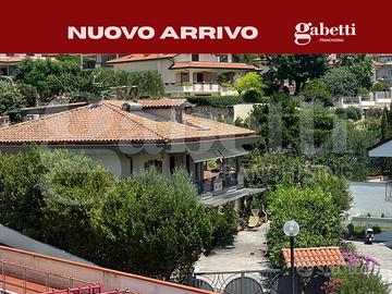 Villetta Trifamiliare Formia [Cod. rif A57VRG]