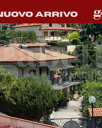 Villetta Trifamiliare Formia [Cod. rif A57VRG]