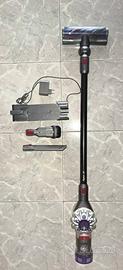 Scopa elettrica Dyson V8 - usata poco - perfetta!