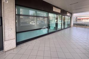 NEGOZIO A BRESCIA