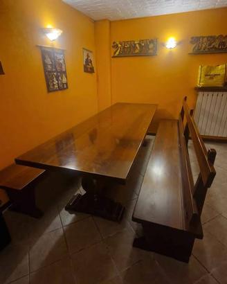 Tavolo con panca e cassapanca in legno massello