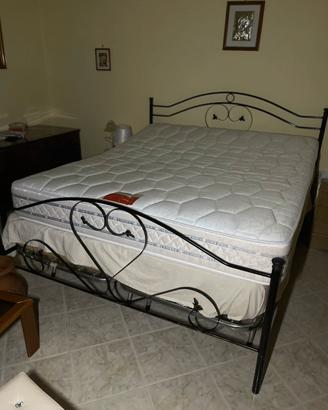 Letto con materasso
