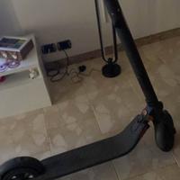 Monopattino ninebot
